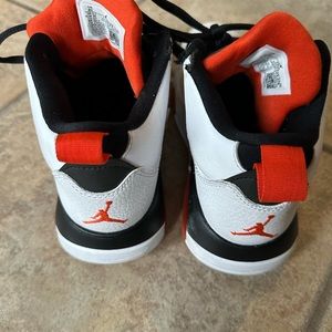 Team Jordan boys size 4  good condition